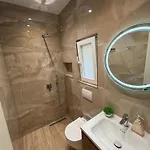 Zhiti Seaside Privatunterkunft *